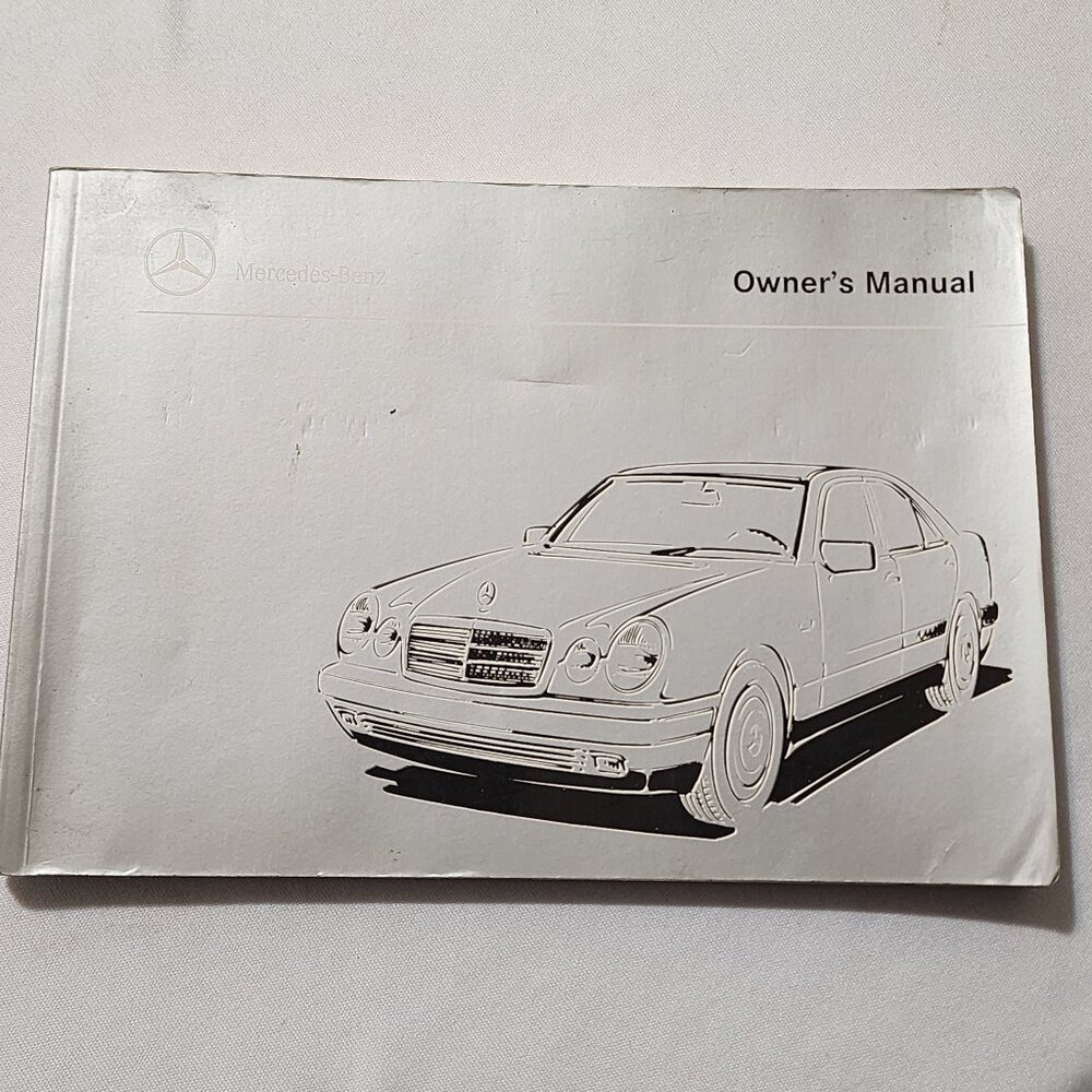 Mercedez‎ Benz E300 E320 E430 E55 1999 Owner's Manual
